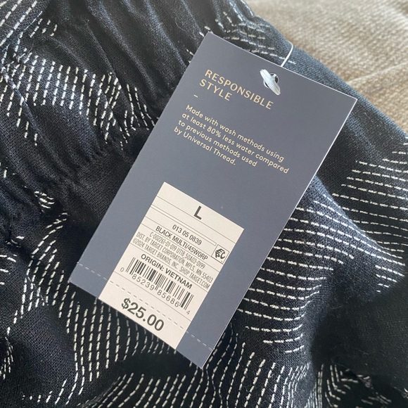 Black and Gray Floral Skirt - Picture 3 of 5